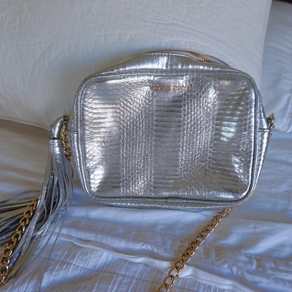 VS SILVER CROSSBODY - Picture 8 of 8